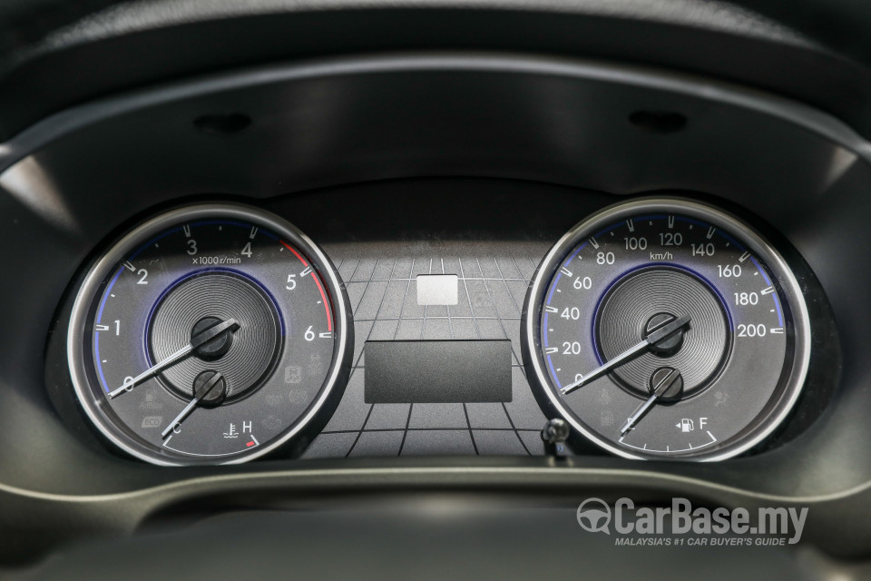 Toyota Hilux Revo N80 Facelift (2018) Interior