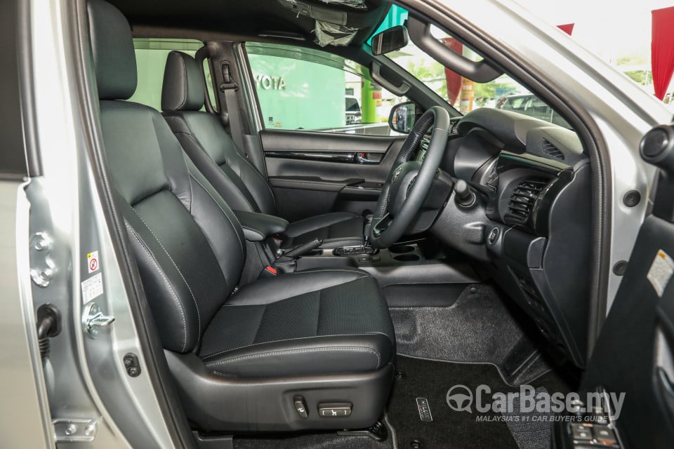 Toyota Hilux Revo N80 Facelift (2018) Interior