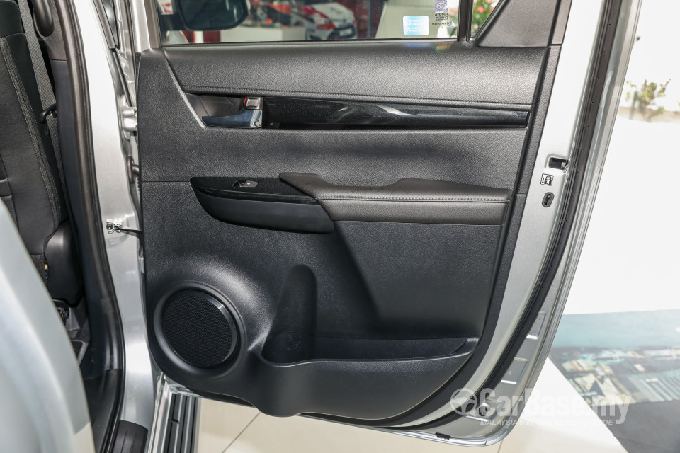 Toyota Hilux Revo N80 Facelift (2018) Interior