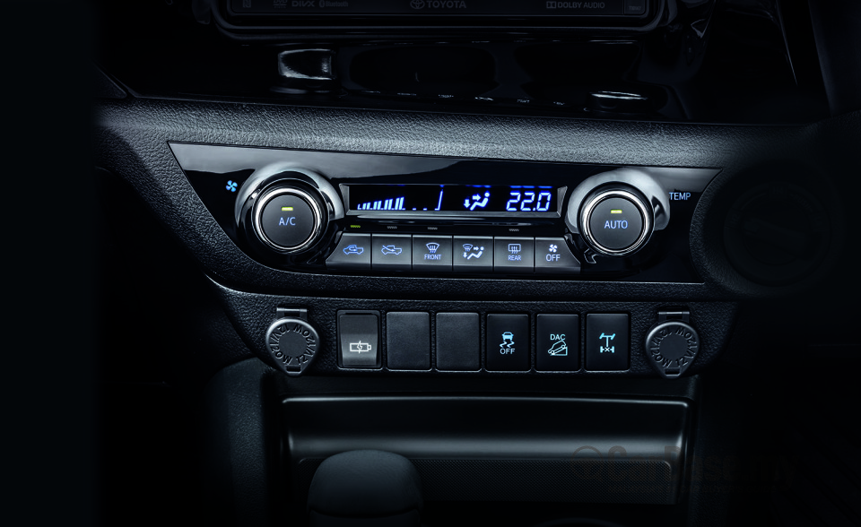 Toyota Hilux Revo N80 Facelift (2018) Interior