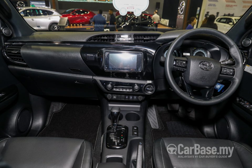 Toyota Hilux Revo N80 Facelift (2018) Interior