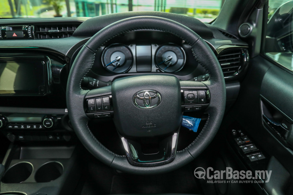 Toyota Hilux Revo N80 Facelift 2 (2020) Interior