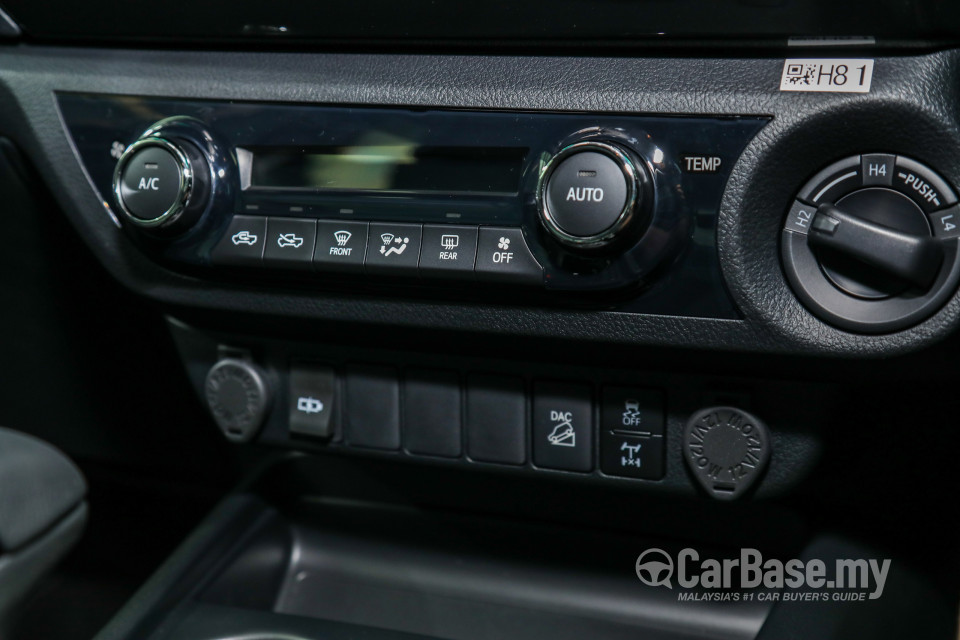 Toyota Hilux Revo N80 Facelift 2 (2020) Interior
