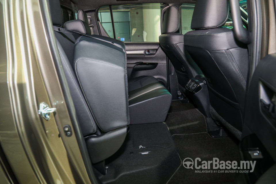 Toyota Hilux Revo N80 Facelift 2 (2020) Interior