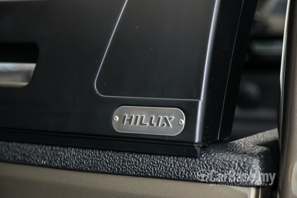 Toyota Hilux Revo N80 Facelift 2 (2020) Interior