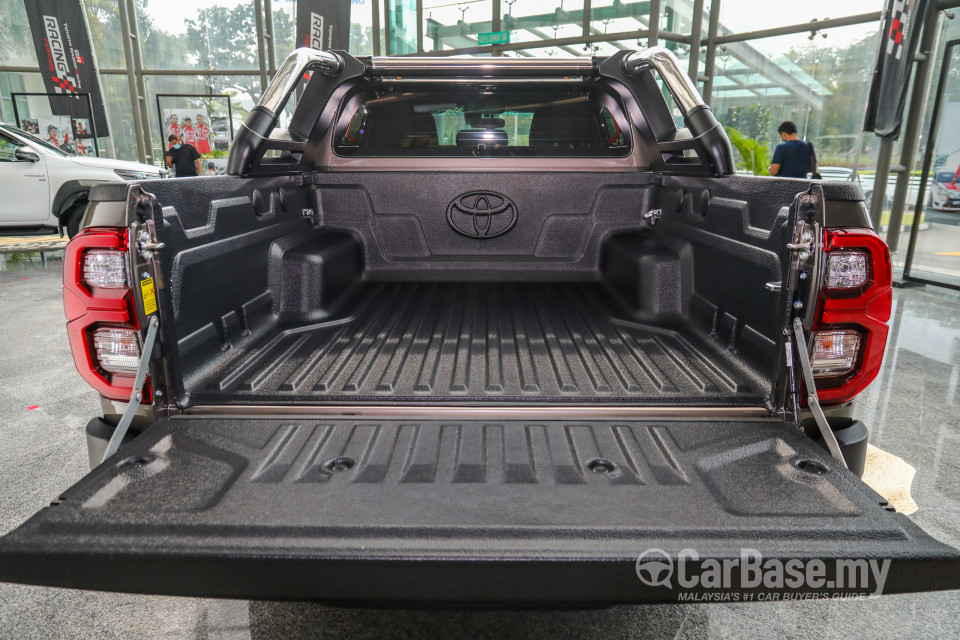 Toyota Hilux Revo N80 Facelift 2 (2020) Interior