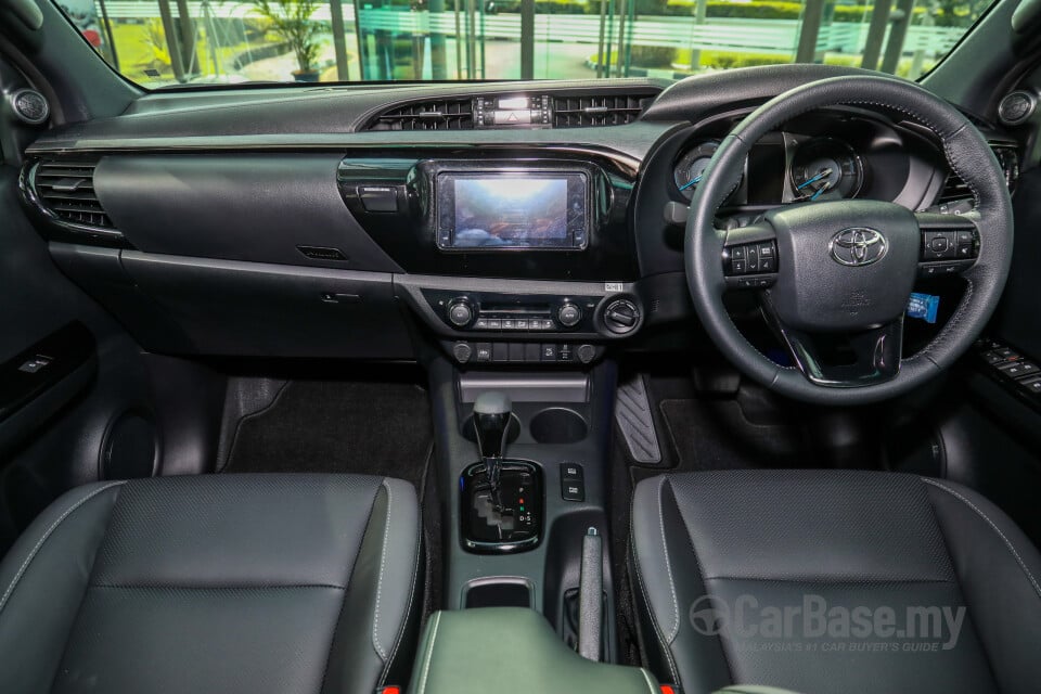 Toyota Hilux Revo N80 Facelift 2 (2020) Interior
