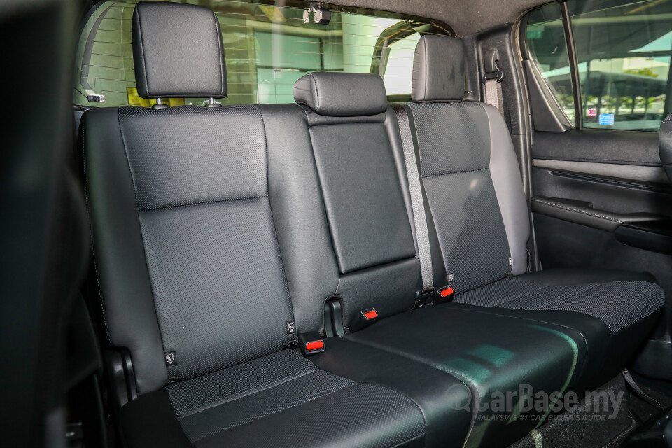 Toyota Hilux Revo N80 Facelift 2 (2020) Interior