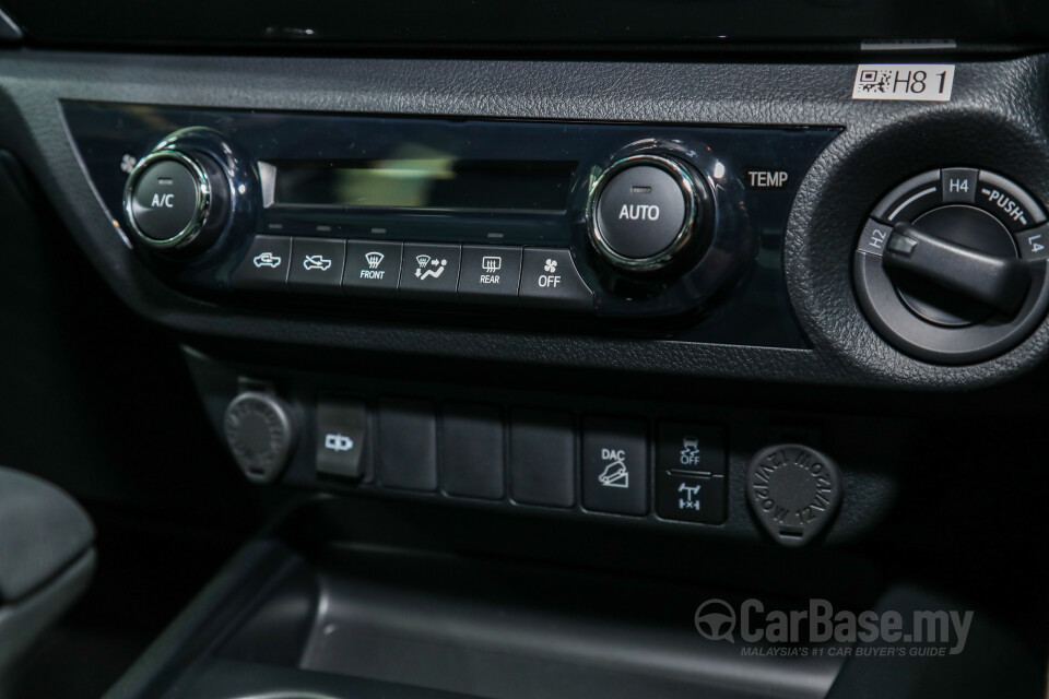 Toyota Hilux Revo N80 Facelift 2 (2020) Interior