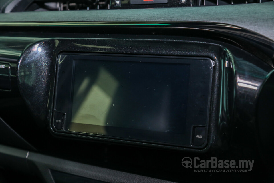 Toyota Hilux Revo N80 Facelift 2 (2020) Interior