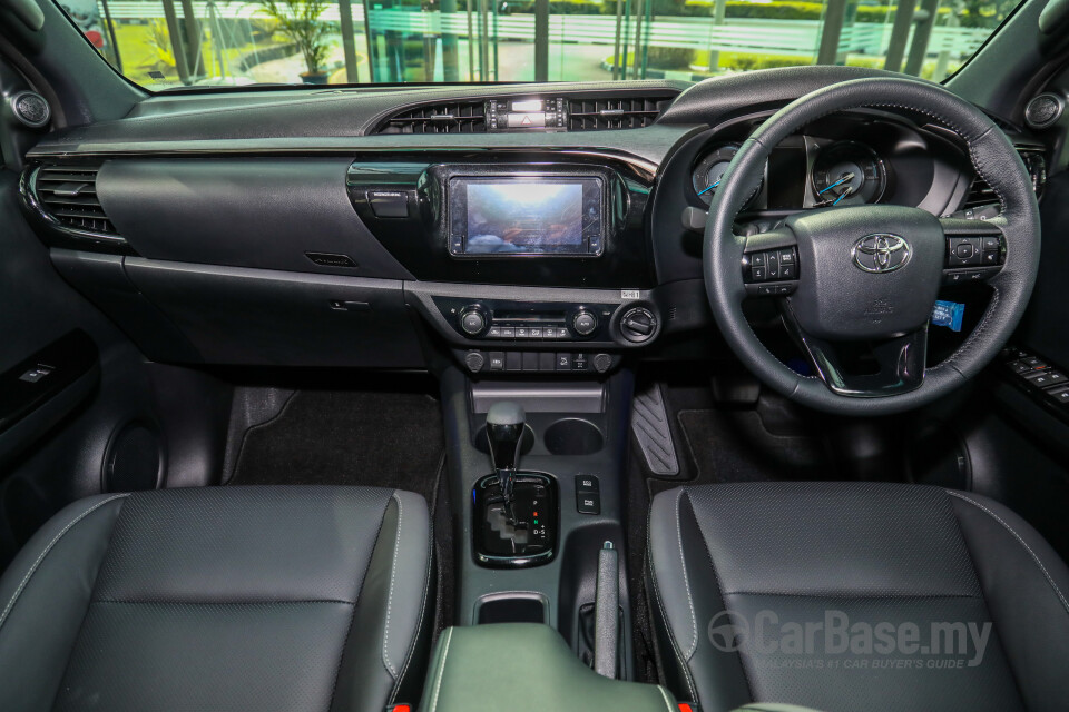 Toyota Hilux Revo N80 Facelift 2 (2020) Interior