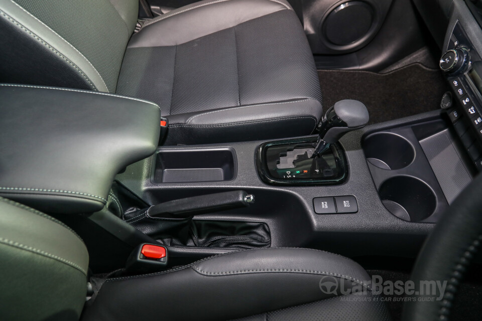 Toyota Hilux Revo N80 Facelift 2 (2020) Interior