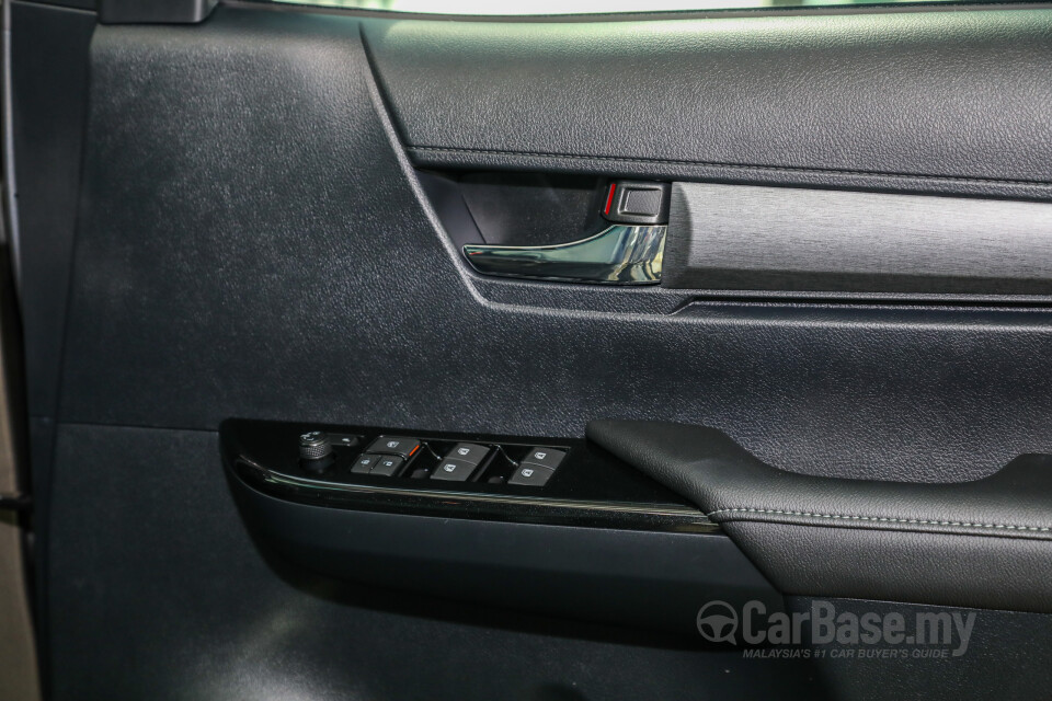 Toyota Hilux Revo N80 Facelift 2 (2020) Interior
