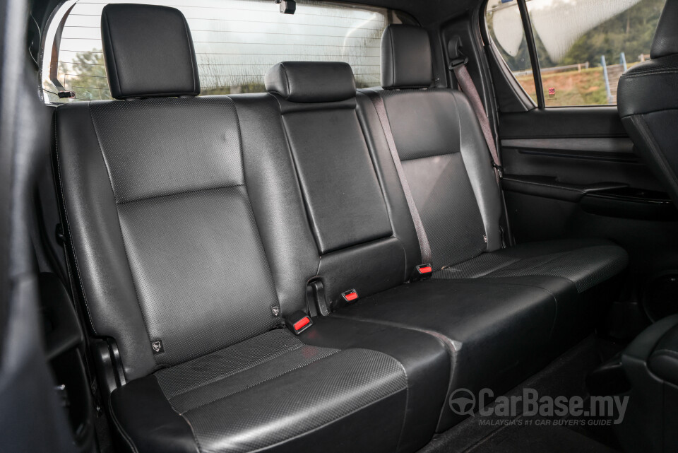 Toyota Hilux Revo N80 Facelift 2 (2020) Interior