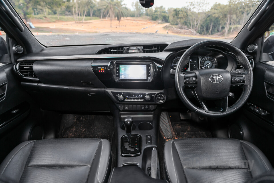 Toyota Hilux Revo N80 Facelift 2 (2020) Interior