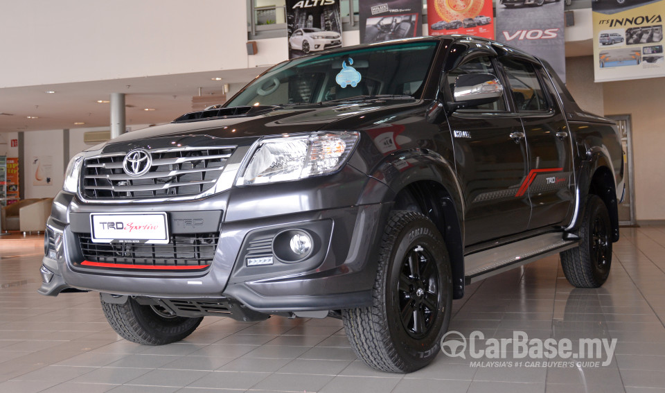 Toyota Hilux N70 Facelift (2011) Exterior