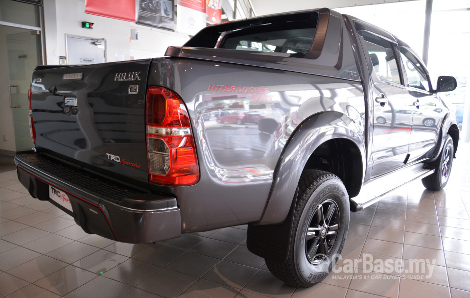 Toyota Hilux N70 Facelift (2011) Exterior