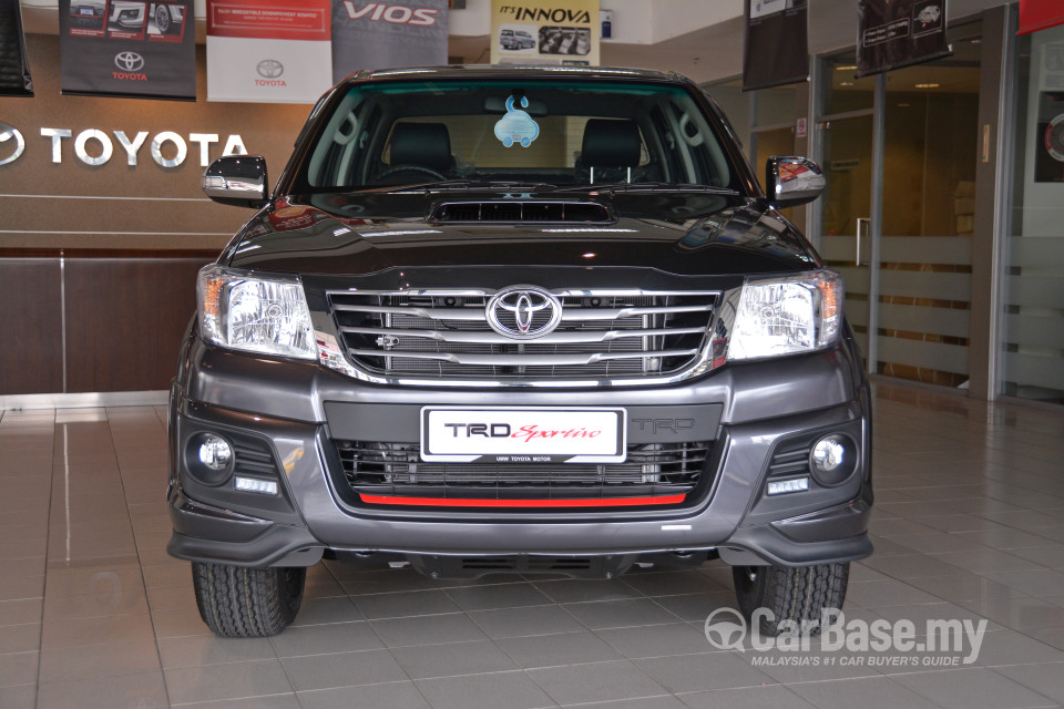 Toyota Hilux N70 Facelift (2011) Exterior