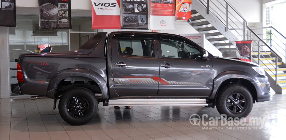 Toyota Hilux N70 Facelift (2011) Exterior