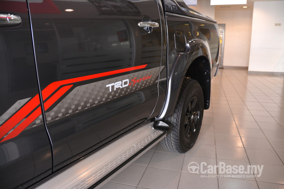 Toyota Hilux N70 Facelift (2011) Exterior