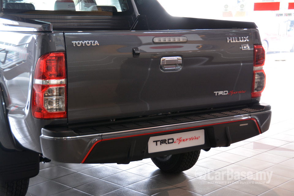 Toyota Hilux N70 Facelift (2011) Exterior
