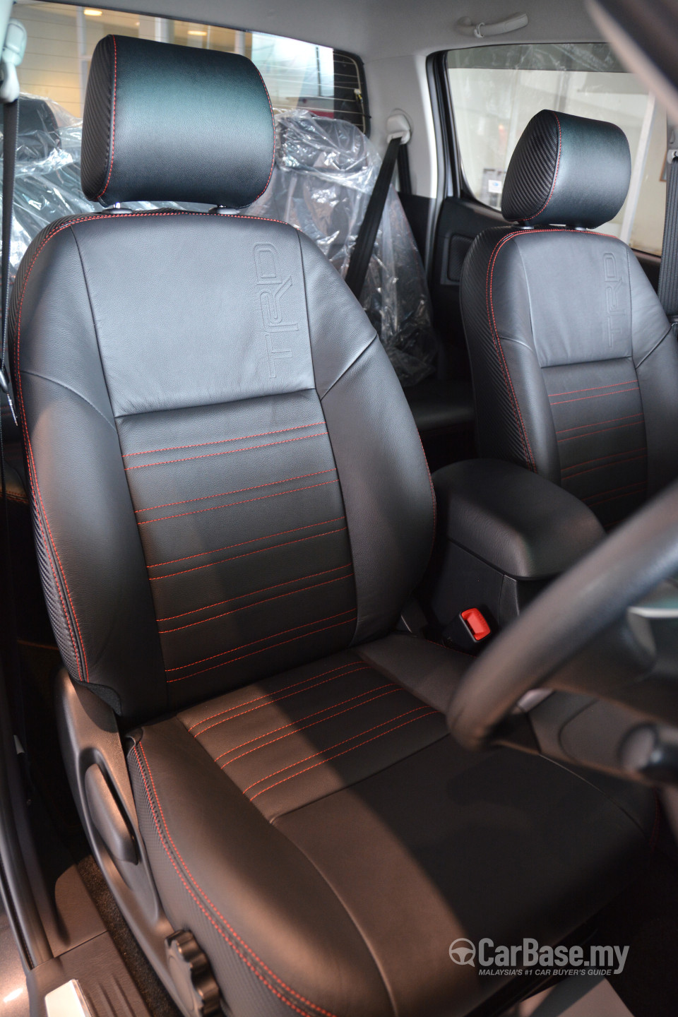 Toyota Hilux N70 Facelift (2011) Interior