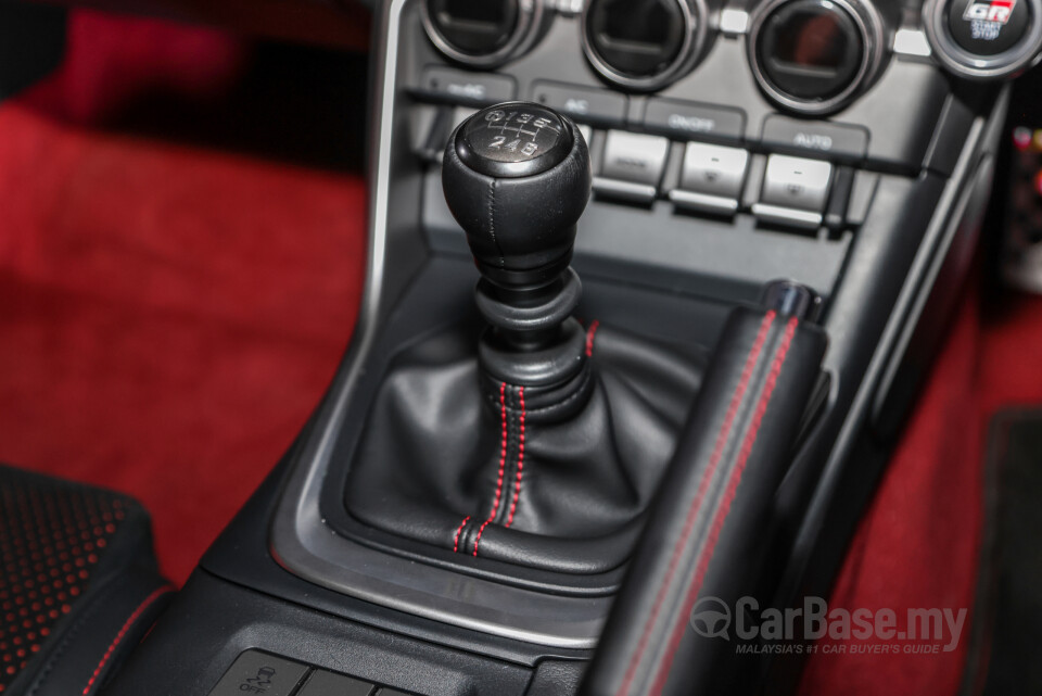 Toyota GR86 ZN8 (2023) Interior