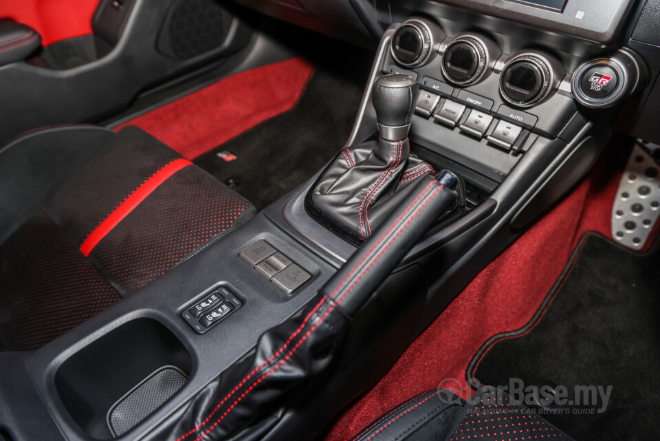 Toyota GR86 ZN8 (2023) Interior