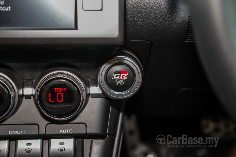 Toyota GR86 ZN8 (2023) Interior