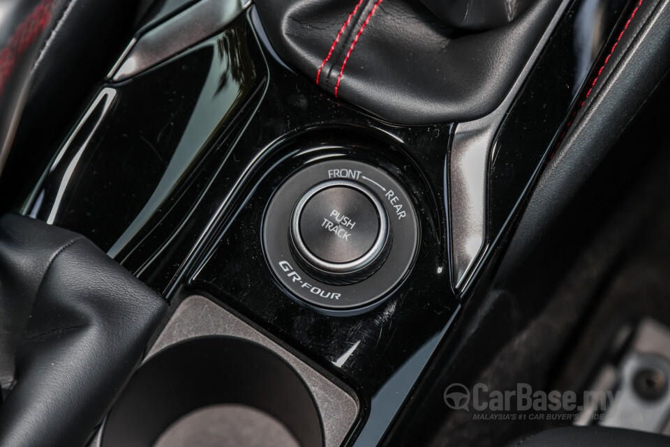 Toyota GR Corolla E210 (2023) Interior