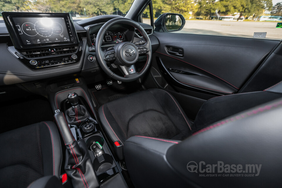 Toyota GR Corolla E210 (2023) Interior