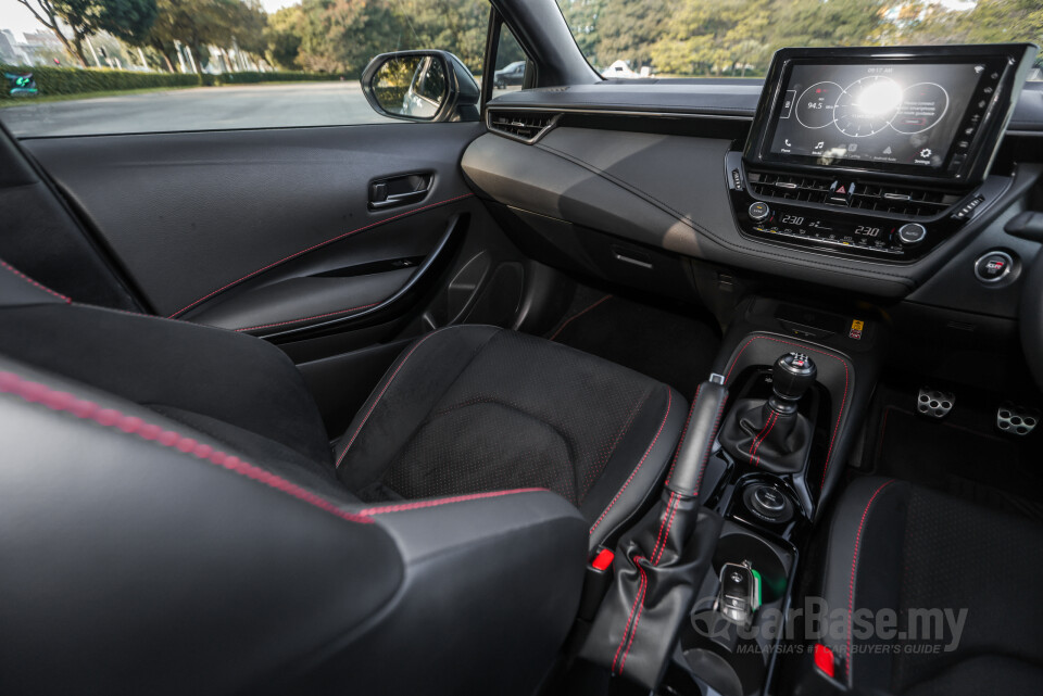 Toyota GR Corolla E210 (2023) Interior
