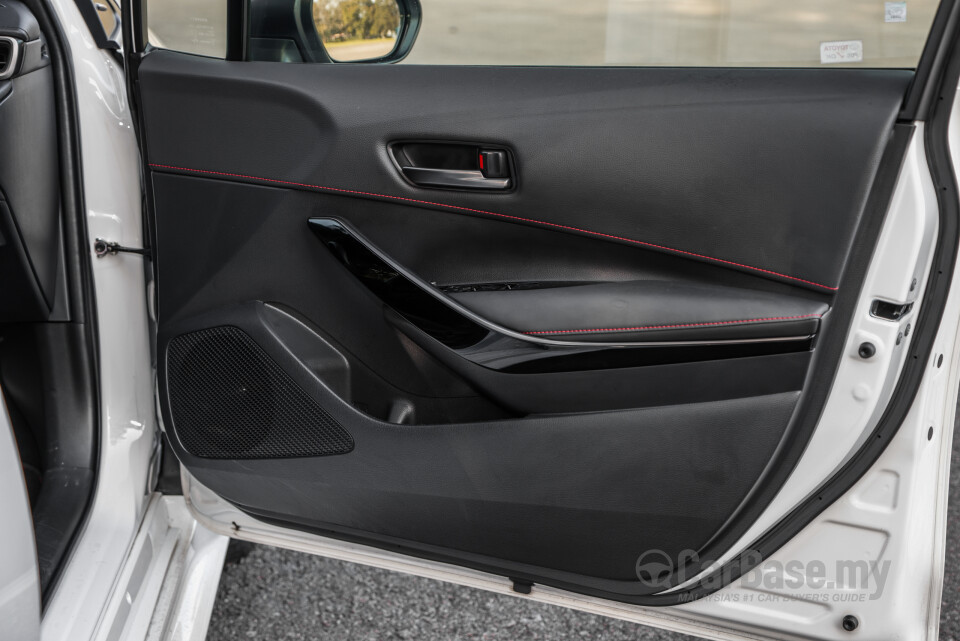 Toyota GR Corolla E210 (2023) Interior