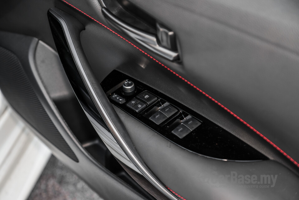 Toyota GR Corolla E210 (2023) Interior