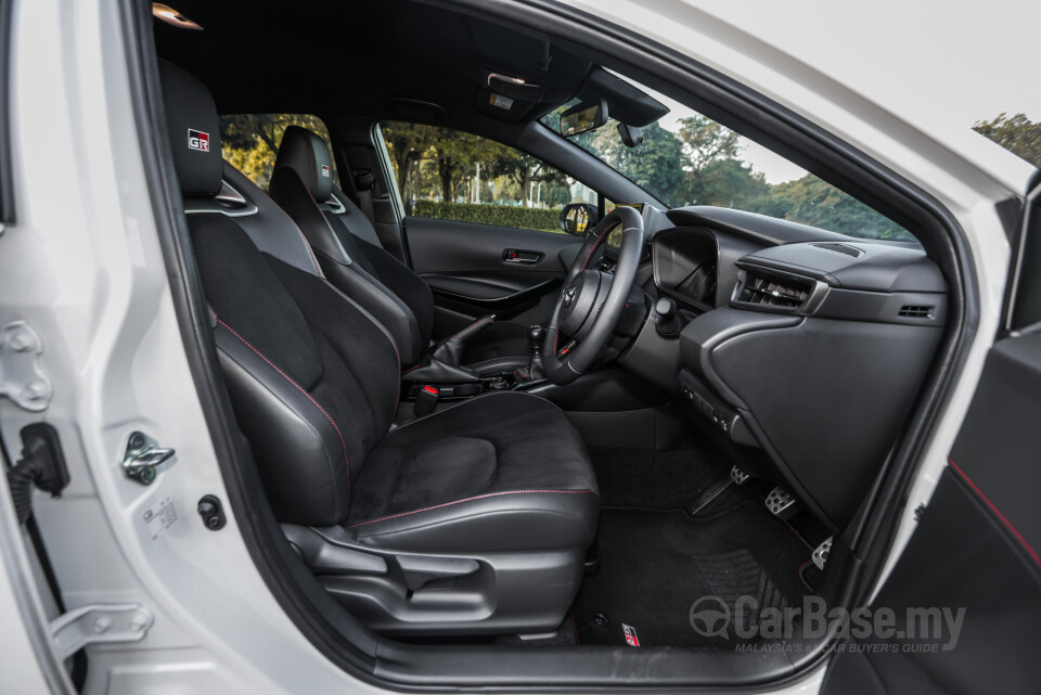 Toyota GR Corolla E210 (2023) Interior