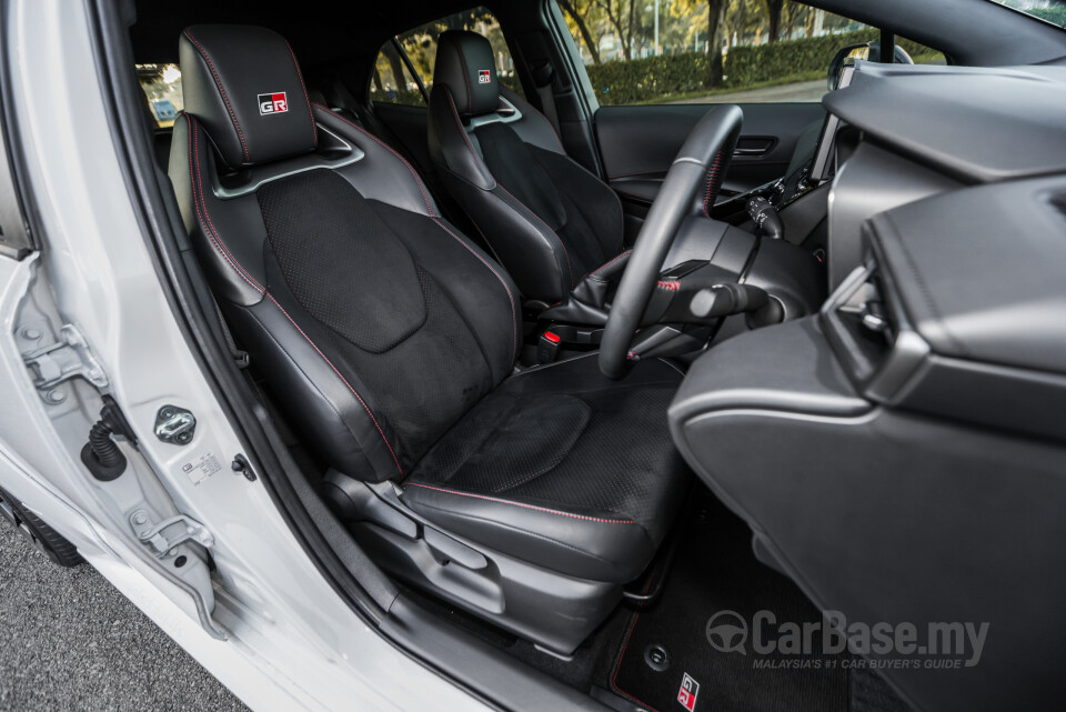 Toyota GR Corolla E210 (2023) Interior