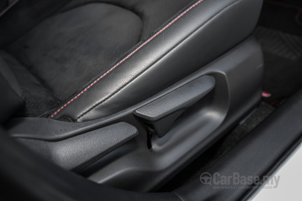 Toyota GR Corolla E210 (2023) Interior