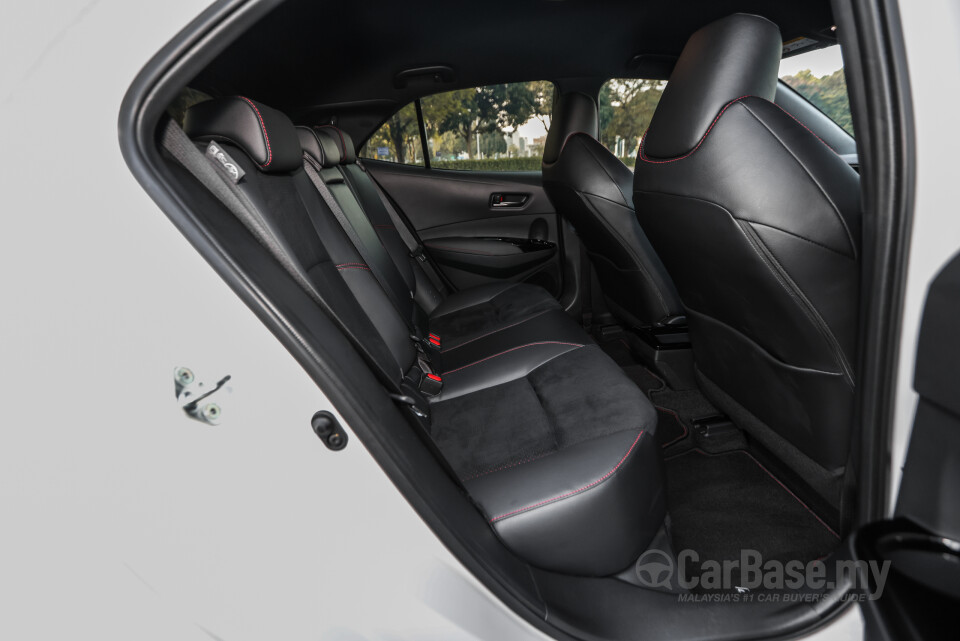 Toyota GR Corolla E210 (2023) Interior