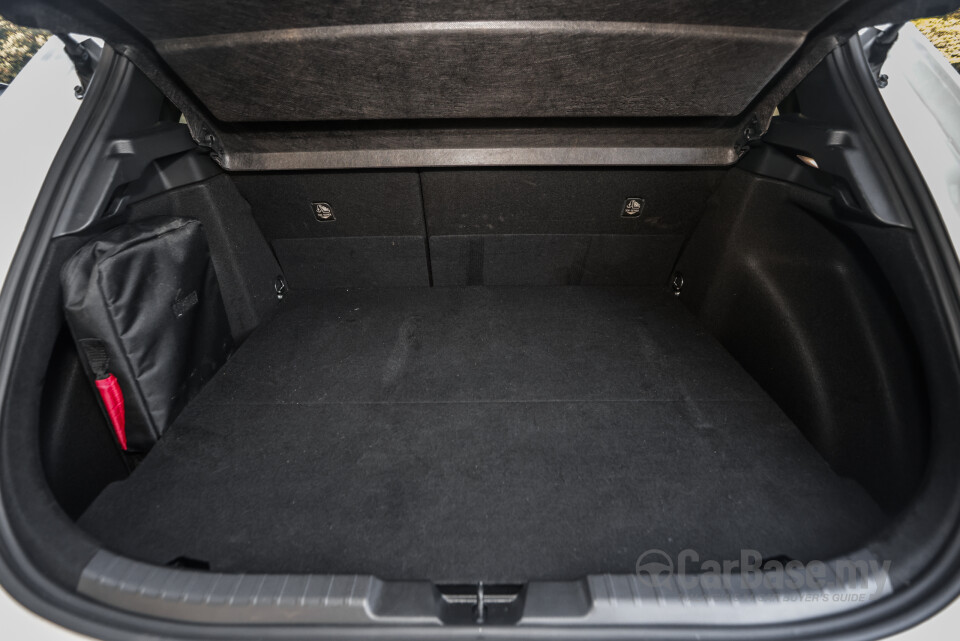 Toyota GR Corolla E210 (2023) Interior