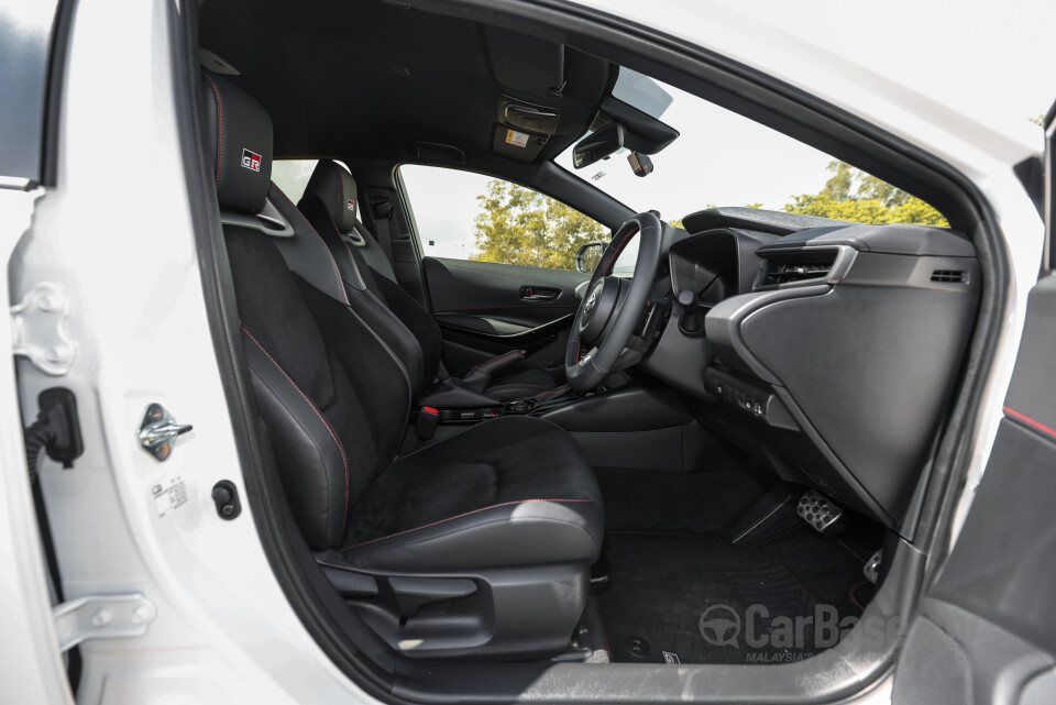 Toyota GR Corolla E210 Facelift (2025) Interior