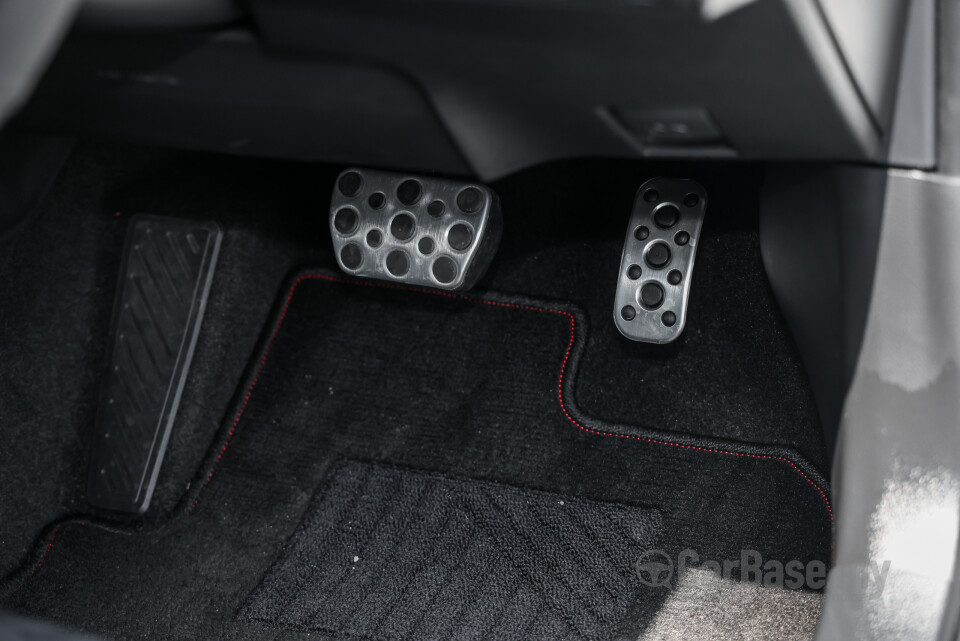 Toyota GR Corolla E210 Facelift (2025) Interior