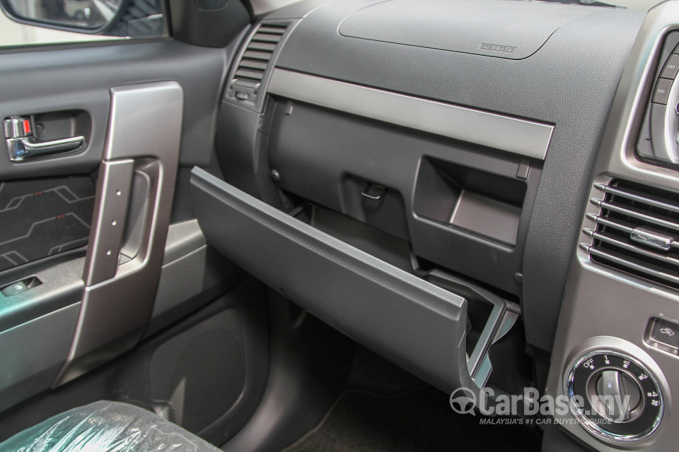 Toyota Rush Mk2 Facelift (2015) Interior