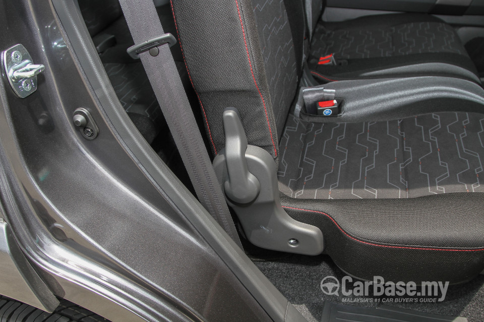 Toyota Rush Mk2 Facelift (2015) Interior