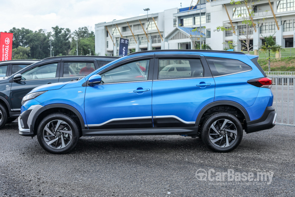 Toyota Rush F800 (2018) Exterior