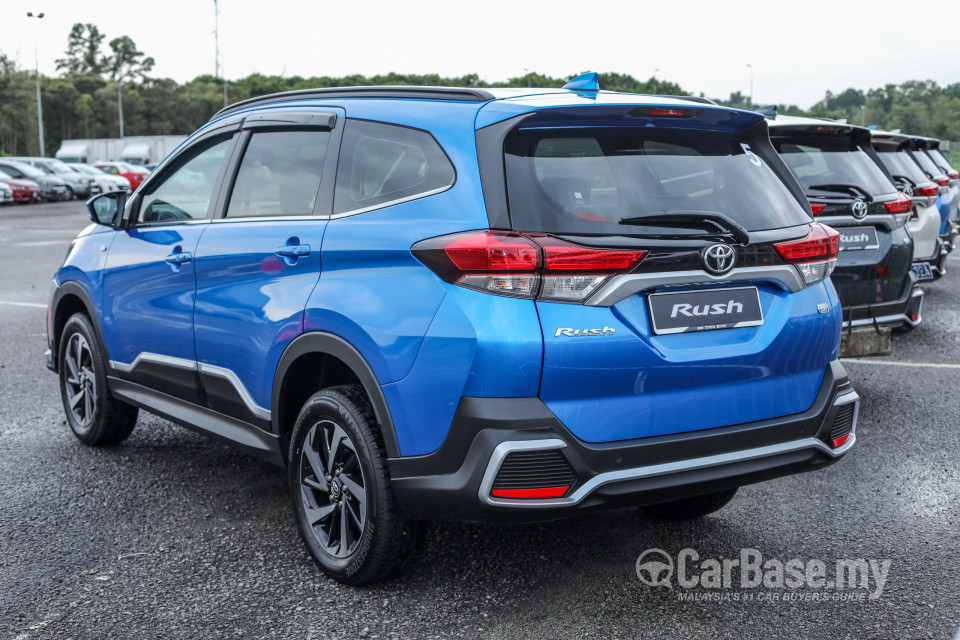 Toyota Rush F800 (2018) Exterior