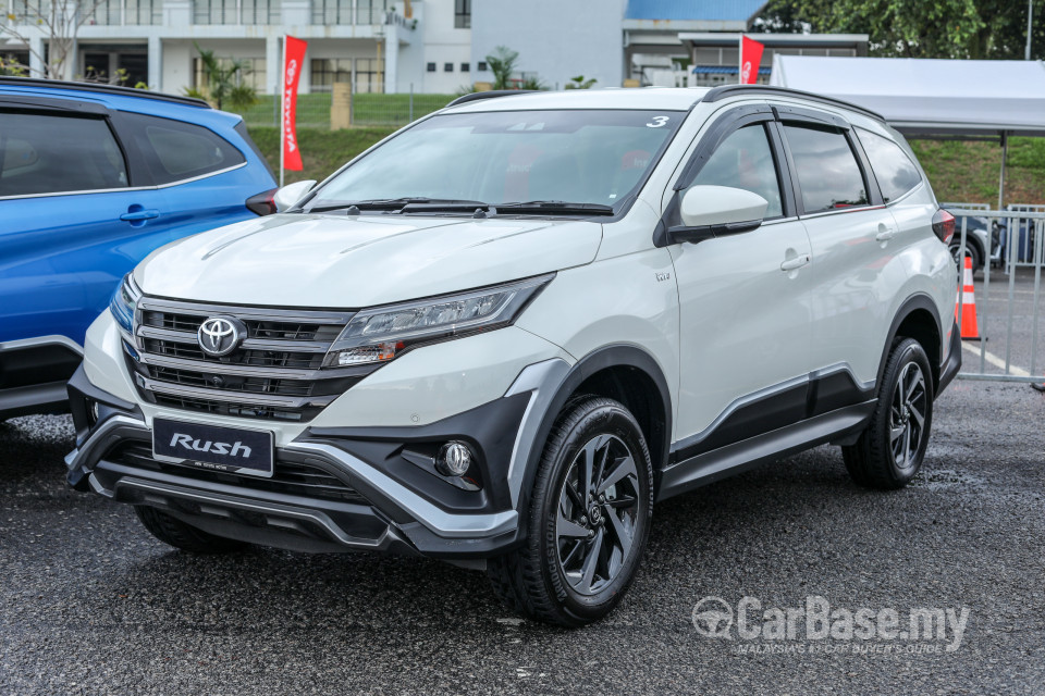 Toyota Rush F800 (2018) Exterior