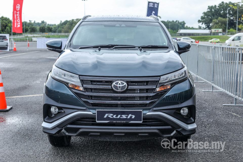 Toyota Rush F800 (2018) Exterior