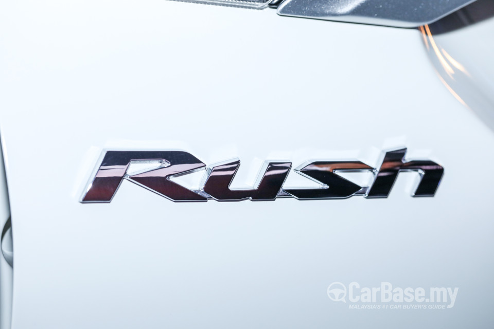 Toyota Rush F800 (2018) Exterior