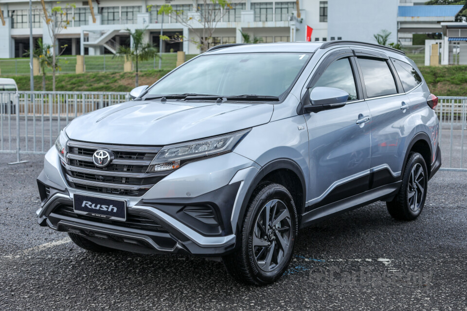 Toyota Rush F800 (2018) Exterior