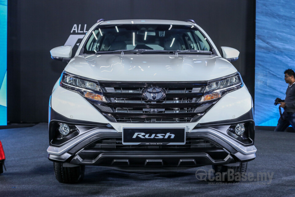 Toyota Rush F800 (2018) Exterior